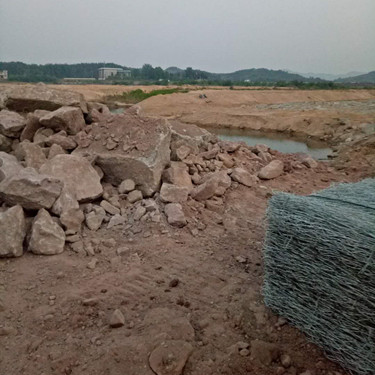 䓽zʯ\